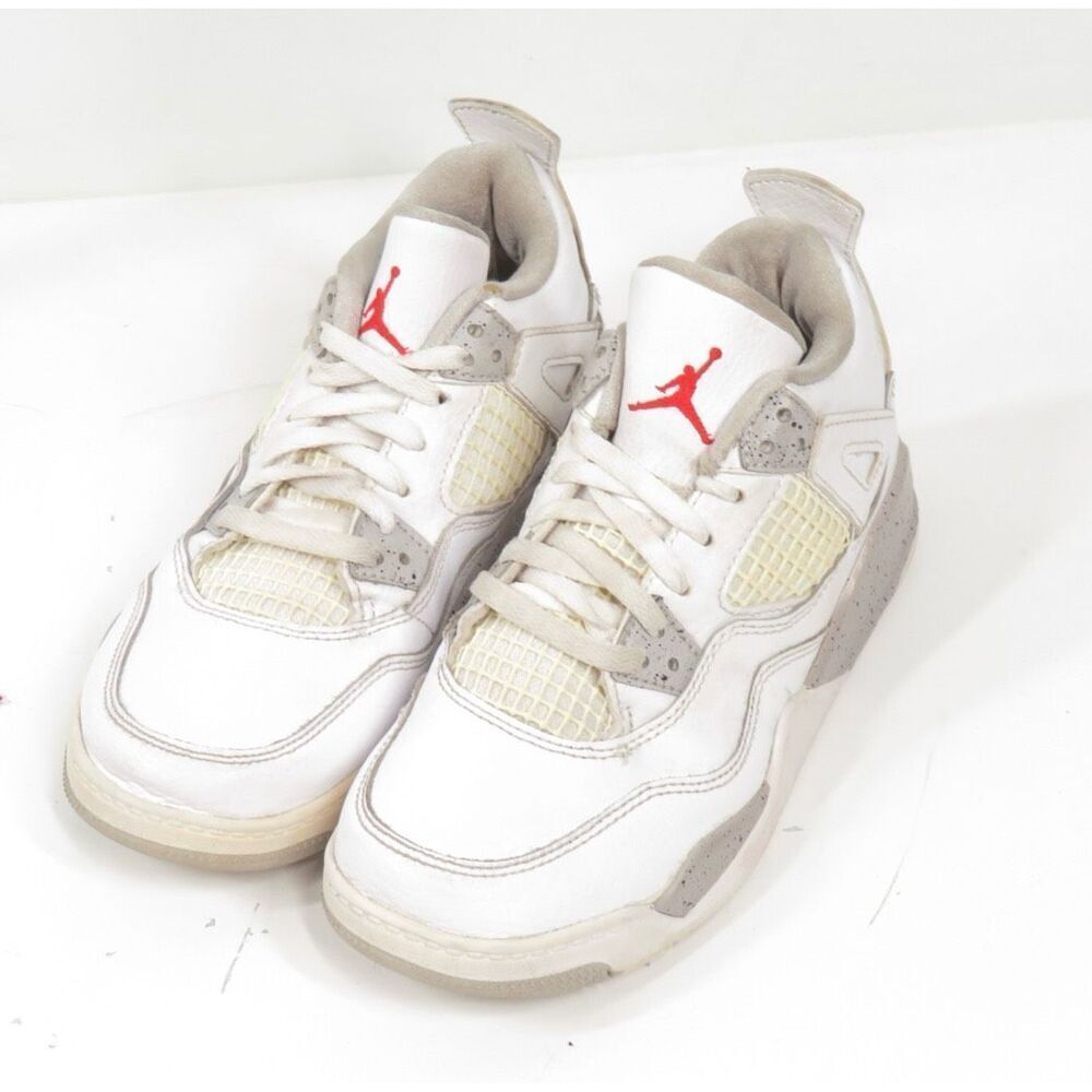 Air Jordan 4 Retro White Oreo Low Top Boys Sneakers Leather Youth Size 1 BQ7669-